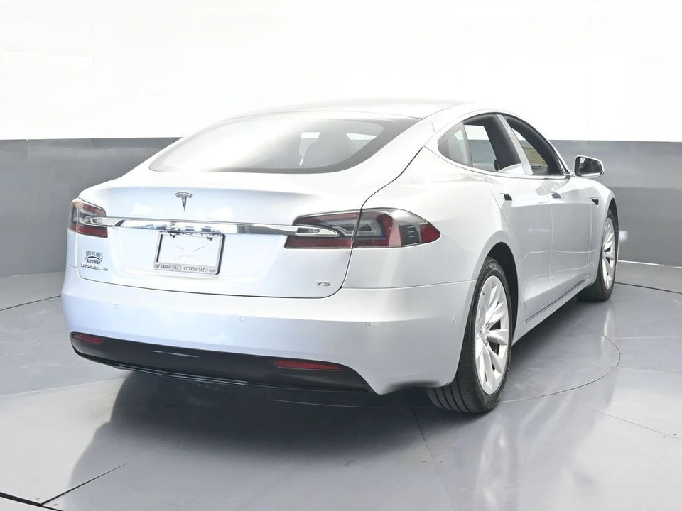2017 Tesla Model S - Image 5 of 12