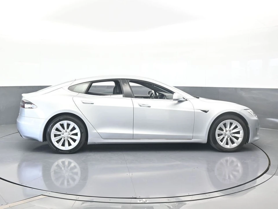 2017 Tesla Model S - Image 7 of 12