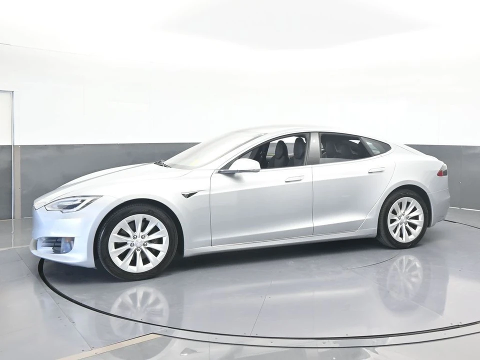 2017 Tesla Model S - Image 2 of 12