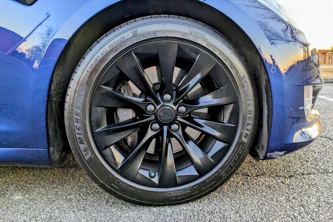 2017 Tesla Model S - Image 26 of 31