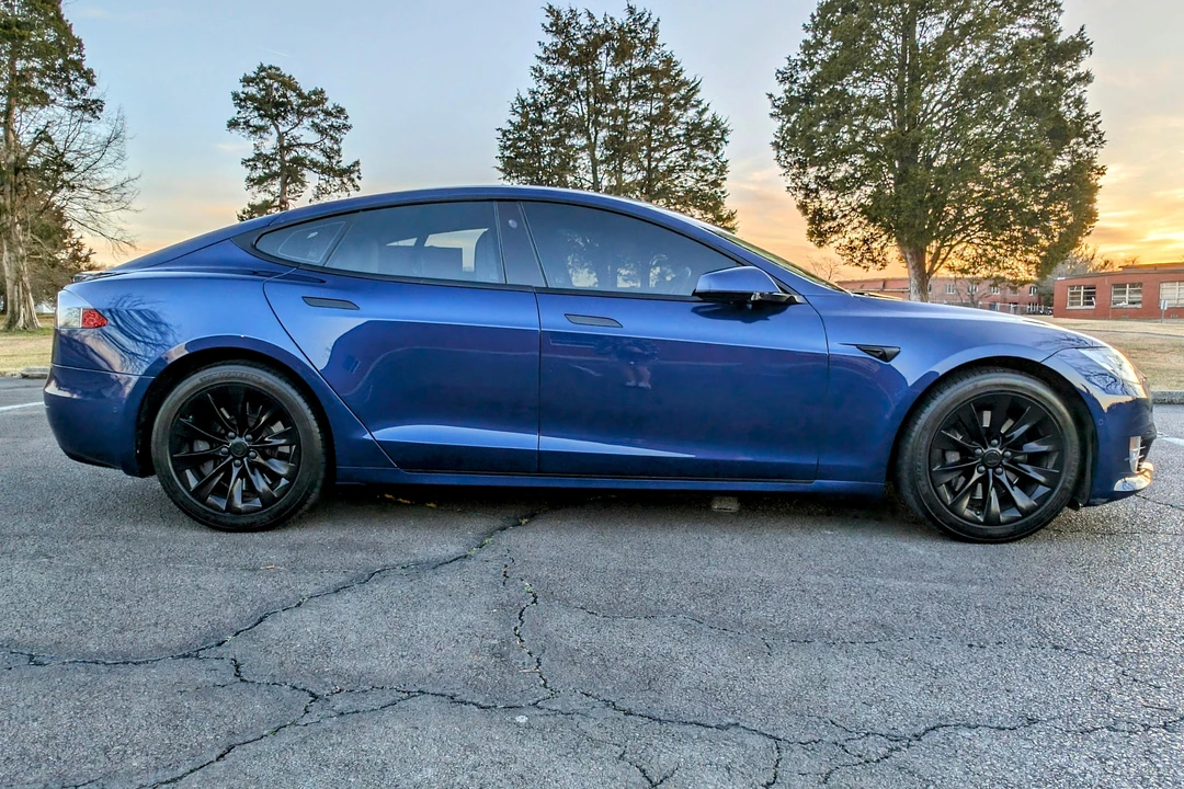 2017 Tesla Model S - Image 9 of 31
