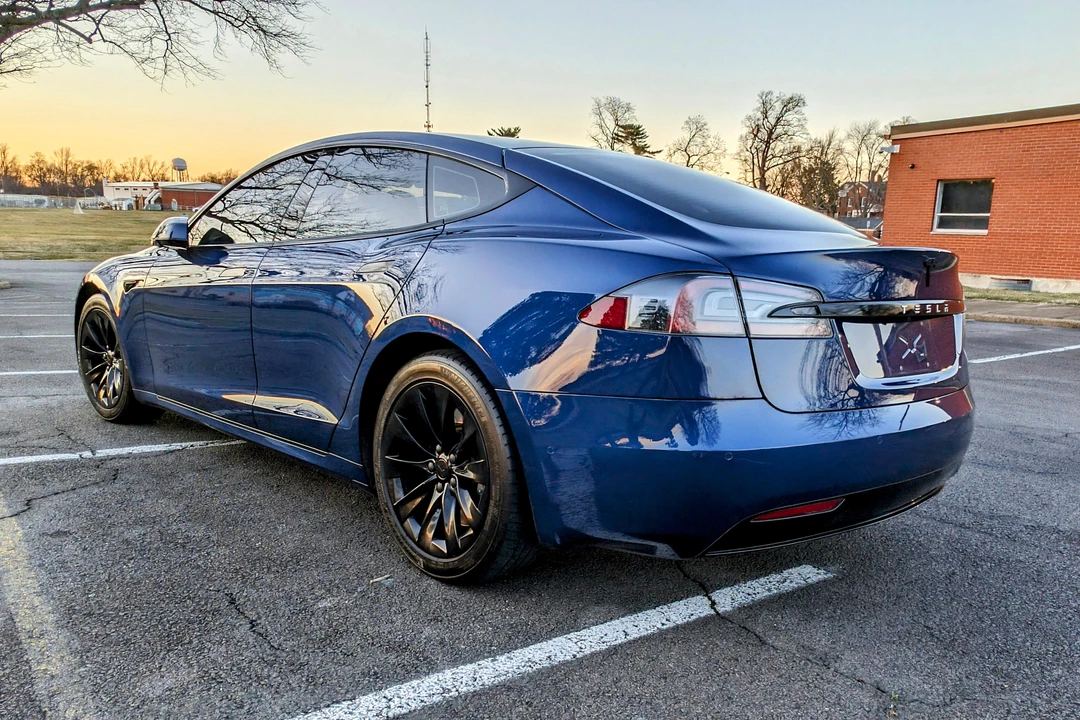 2017 Tesla Model S - Image 7 of 31