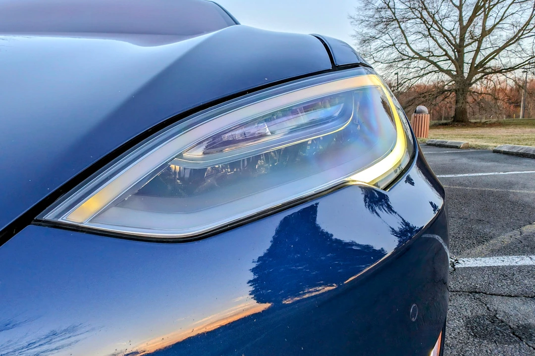 2017 Tesla Model S - Image 12 of 31