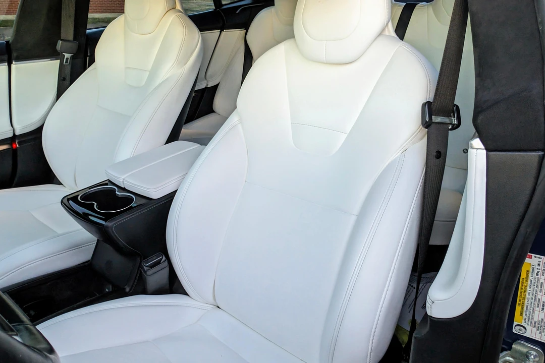 2017 Tesla Model S - Image 28 of 31