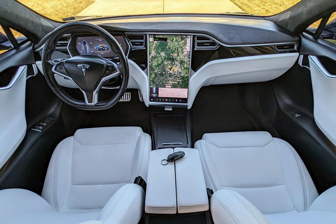 2017 Tesla Model S - Image 27 of 31