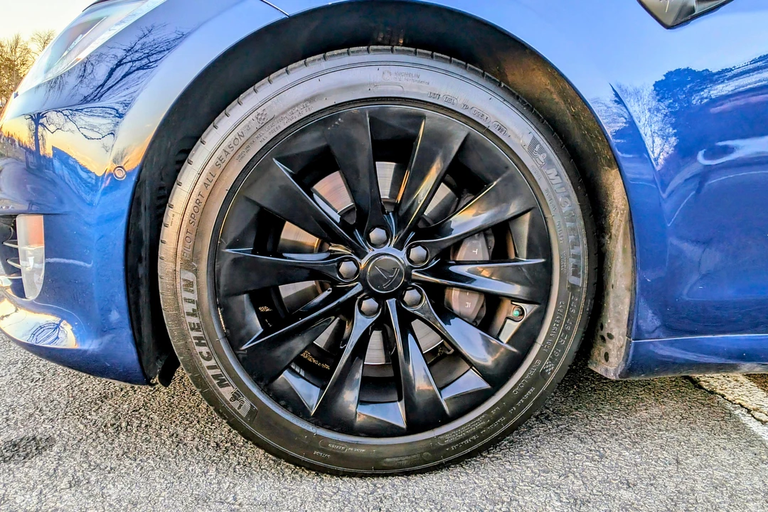 2017 Tesla Model S - Image 23 of 31