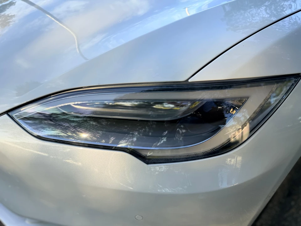 2017 Tesla Model S - Image 29 of 31