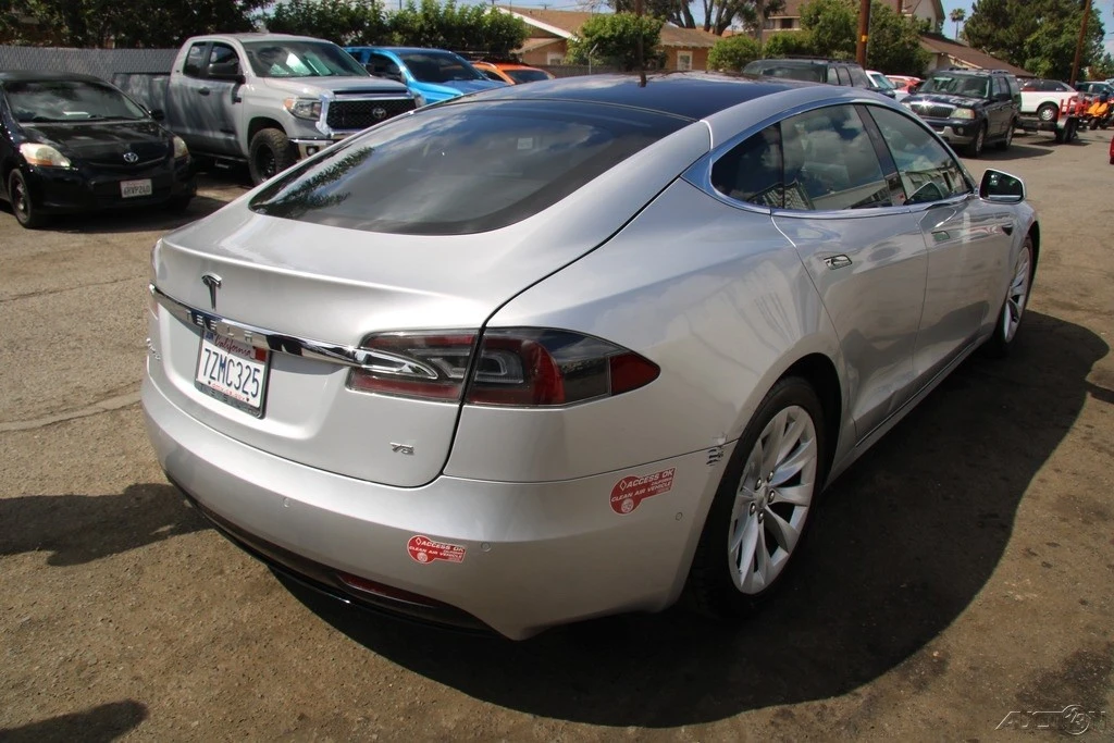 2017 Tesla Model S - Image 9 of 21