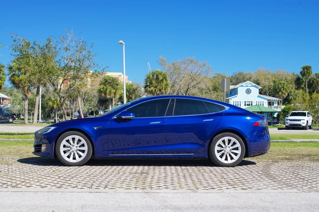 2017 Tesla Model S - Image 6 of 30