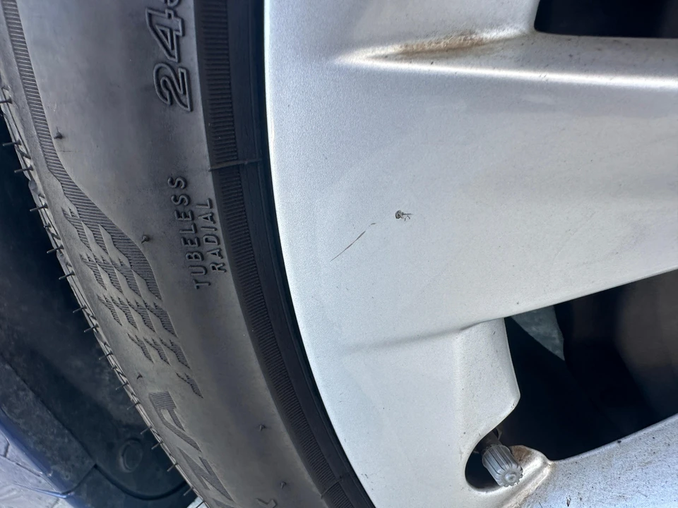2017 Tesla Model S - Image 27 of 30