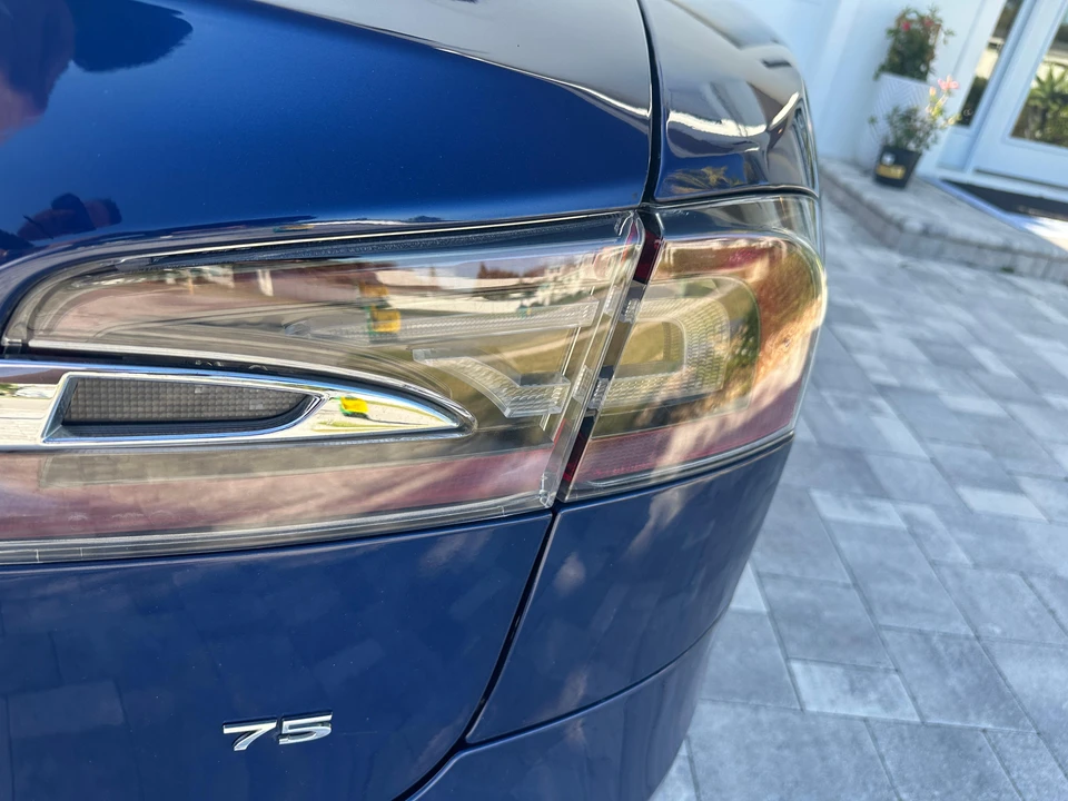 2017 Tesla Model S - Image 14 of 30