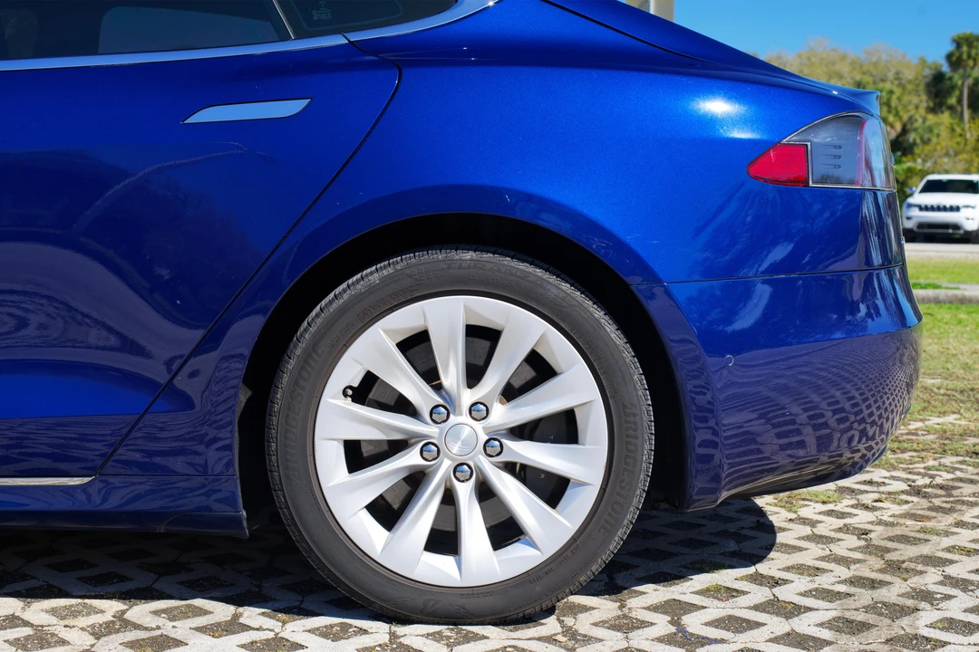 2017 Tesla Model S - Image 22 of 30