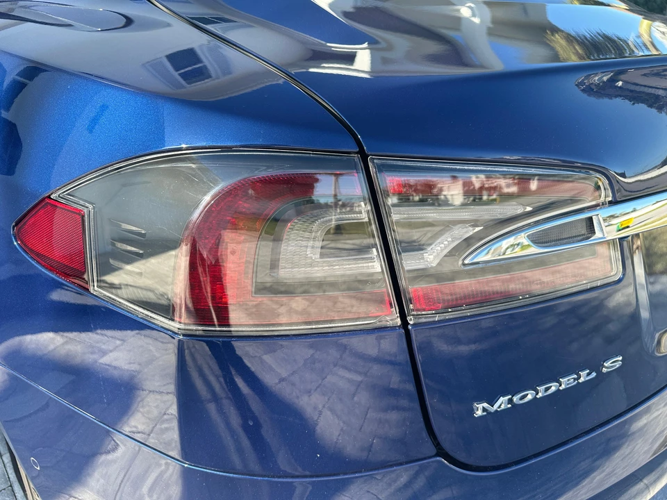 2017 Tesla Model S - Image 13 of 30