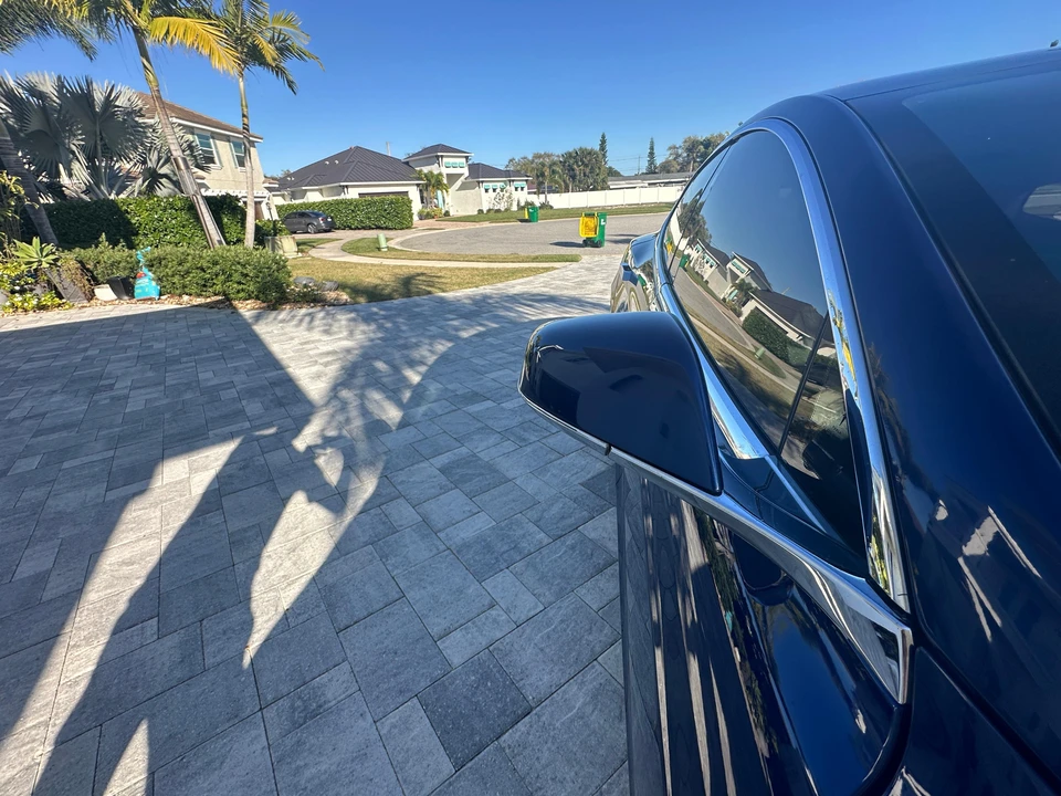 2017 Tesla Model S - Image 16 of 30