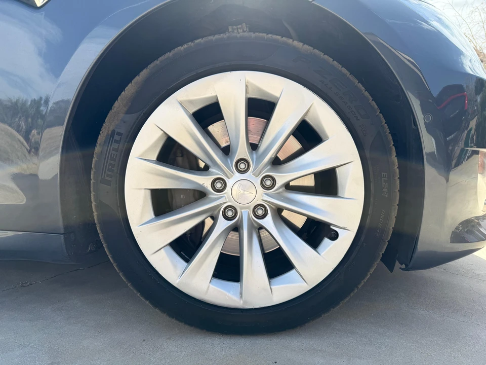 2017 Tesla Model S - Image 30 of 31