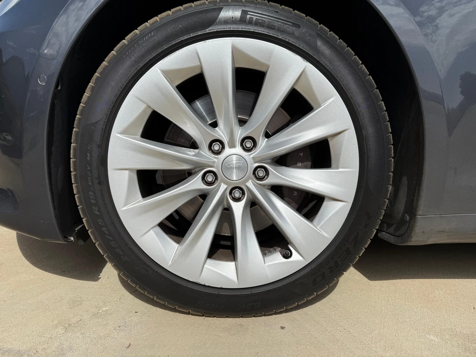 2017 Tesla Model S - Image 27 of 31