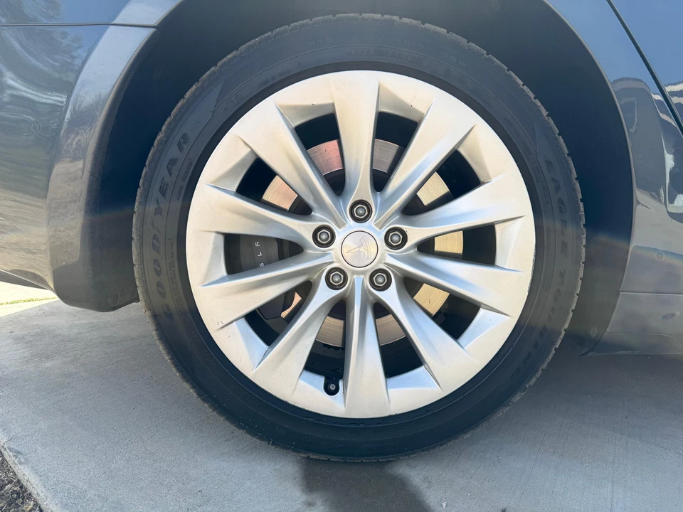 2017 Tesla Model S - Image 29 of 31