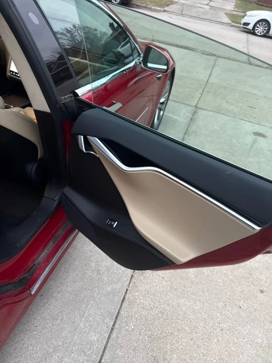 2017 Tesla Model S - Image 15 of 18
