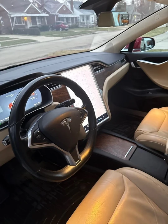 2017 Tesla Model S - Image 12 of 18