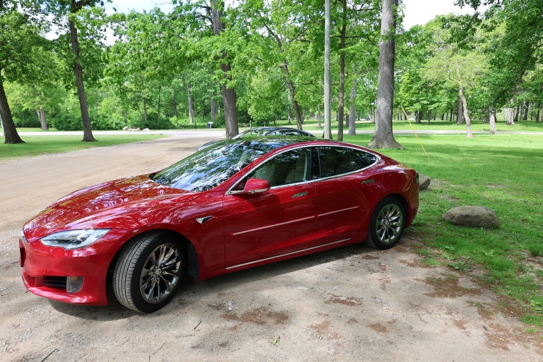 2017 Tesla Model S - Image 3 of 18