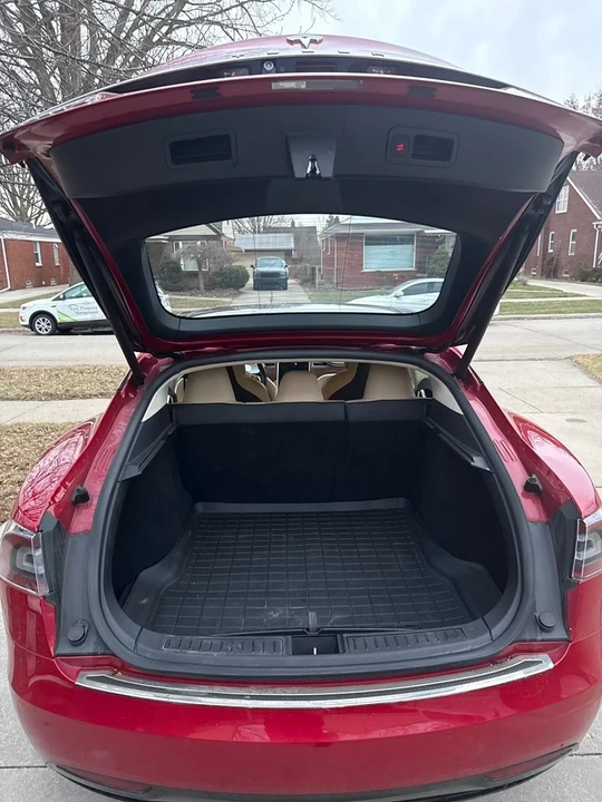 2017 Tesla Model S - Image 17 of 18