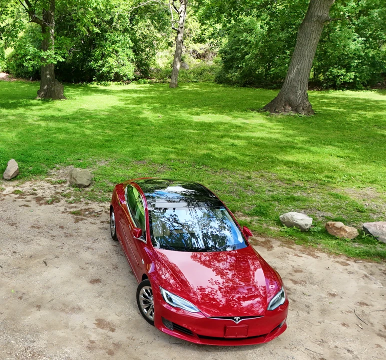2017 Tesla Model S - Image 18 of 18
