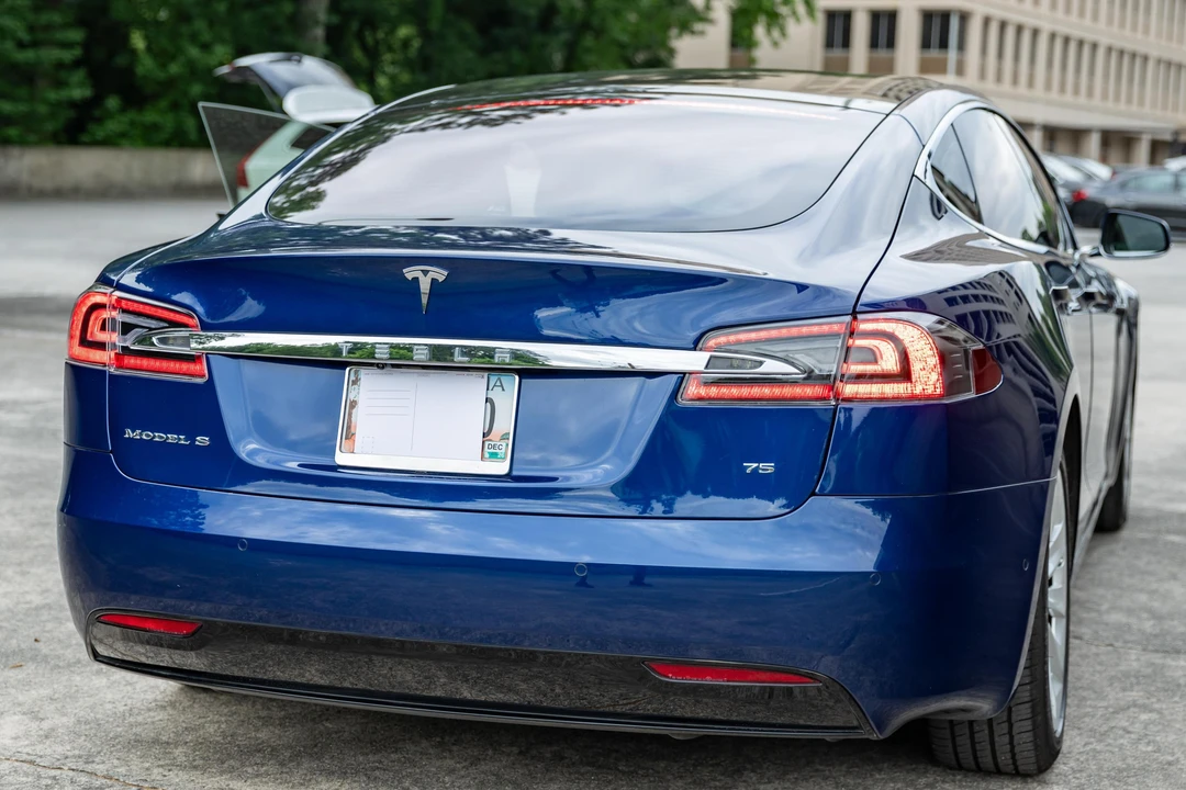 2017 Tesla Model S - Image 5 of 31