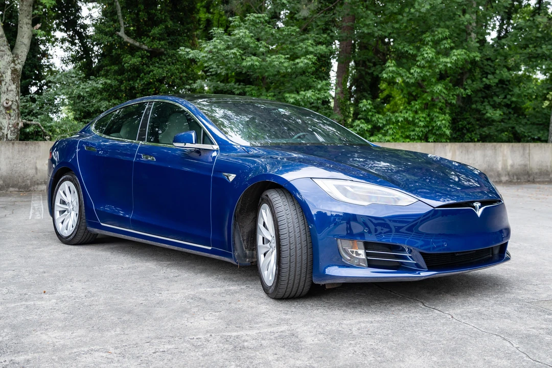 2017 Tesla Model S - Image 8 of 31