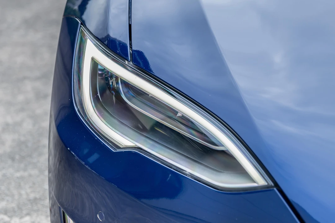 2017 Tesla Model S - Image 12 of 31