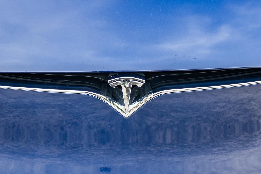 2017 Tesla Model S - Image 14 of 31