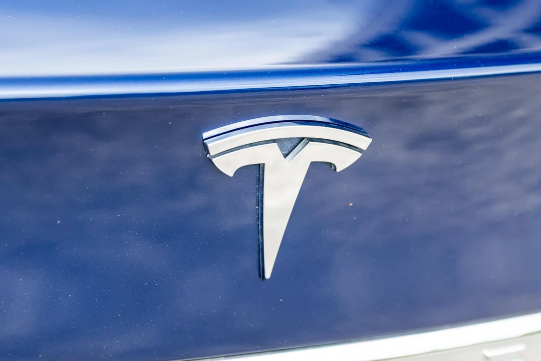2017 Tesla Model S - Image 23 of 31