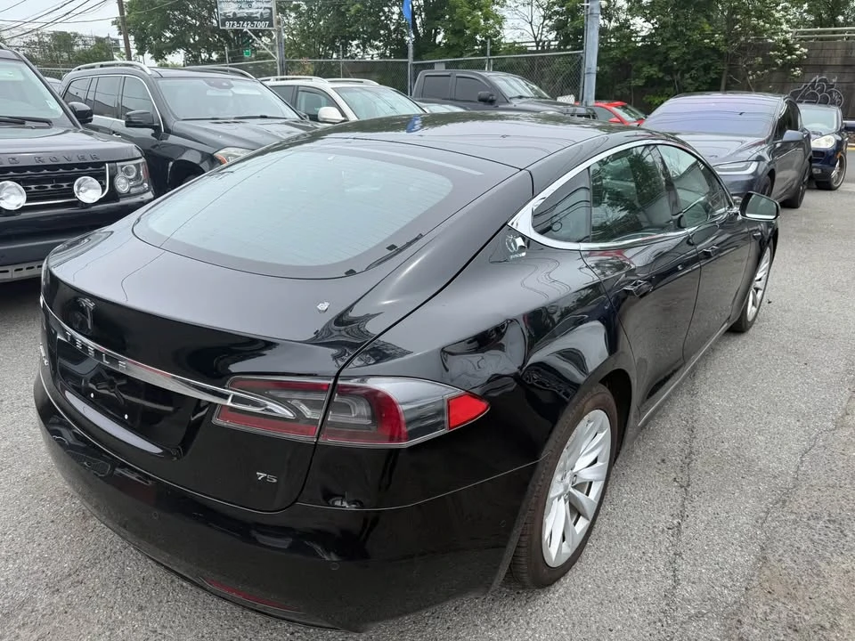 2017 Tesla Model S - Image 2 of 10