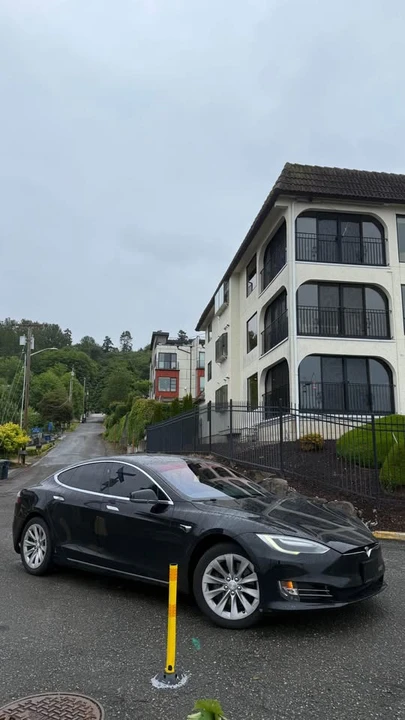 2017 Tesla Model S - Image 18 of 21