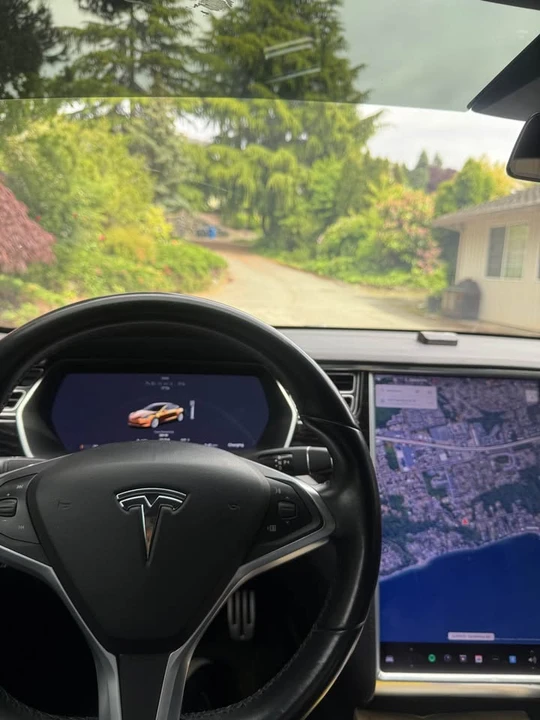 2017 Tesla Model S - Image 13 of 21