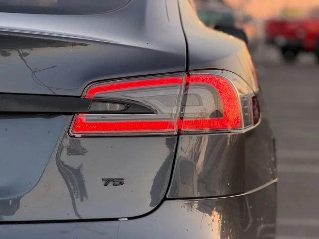 2017 Tesla Model S - Image 9 of 21