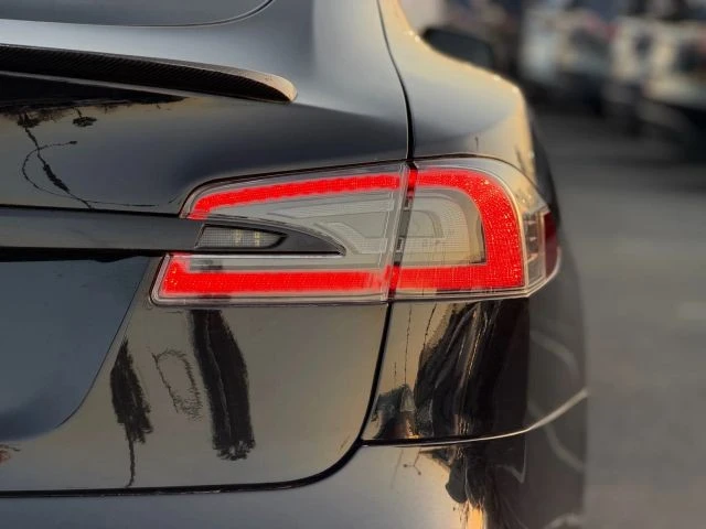 2017 Tesla Model S - Image 9 of 12