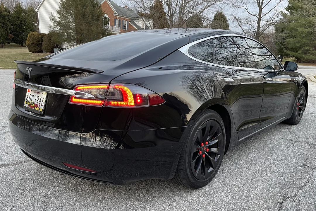 2017 Tesla Model S - Image 4 of 31