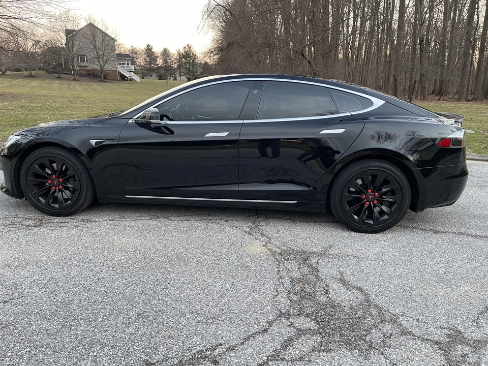 2017 Tesla Model S - Image 18 of 31