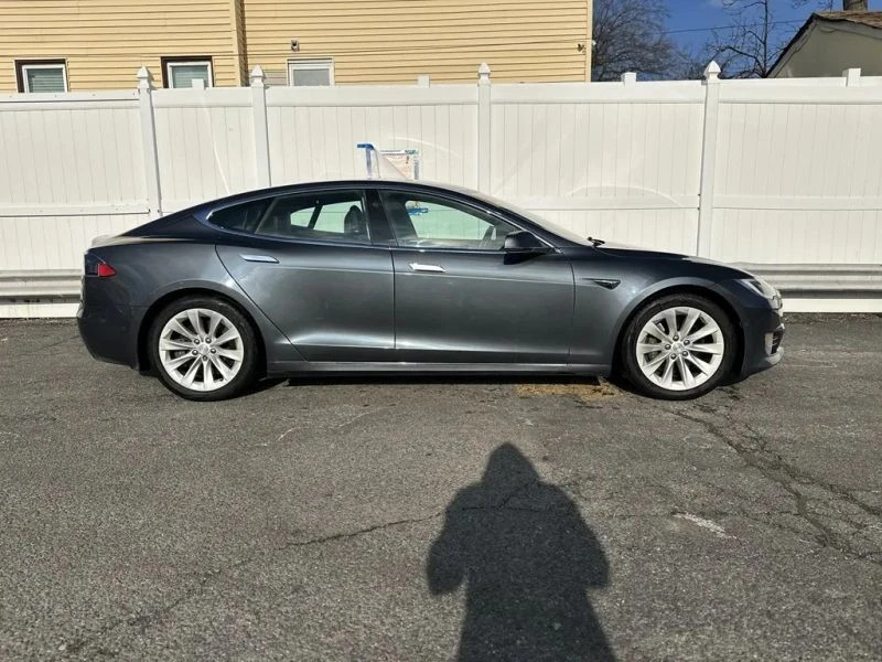 2017 Tesla Model S - Image 8 of 12