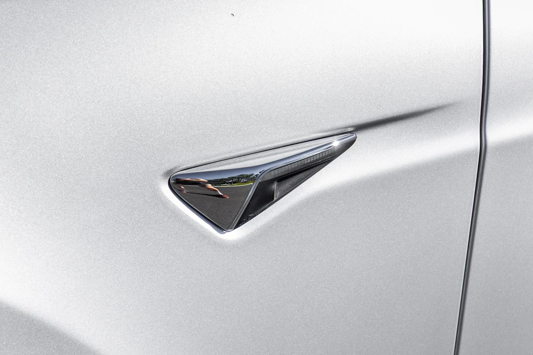2017 Tesla Model S - Image 14 of 31
