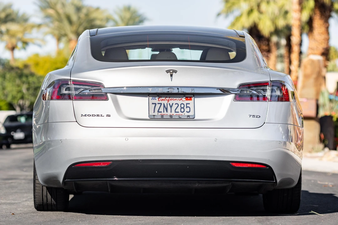 2017 Tesla Model S - Image 5 of 31