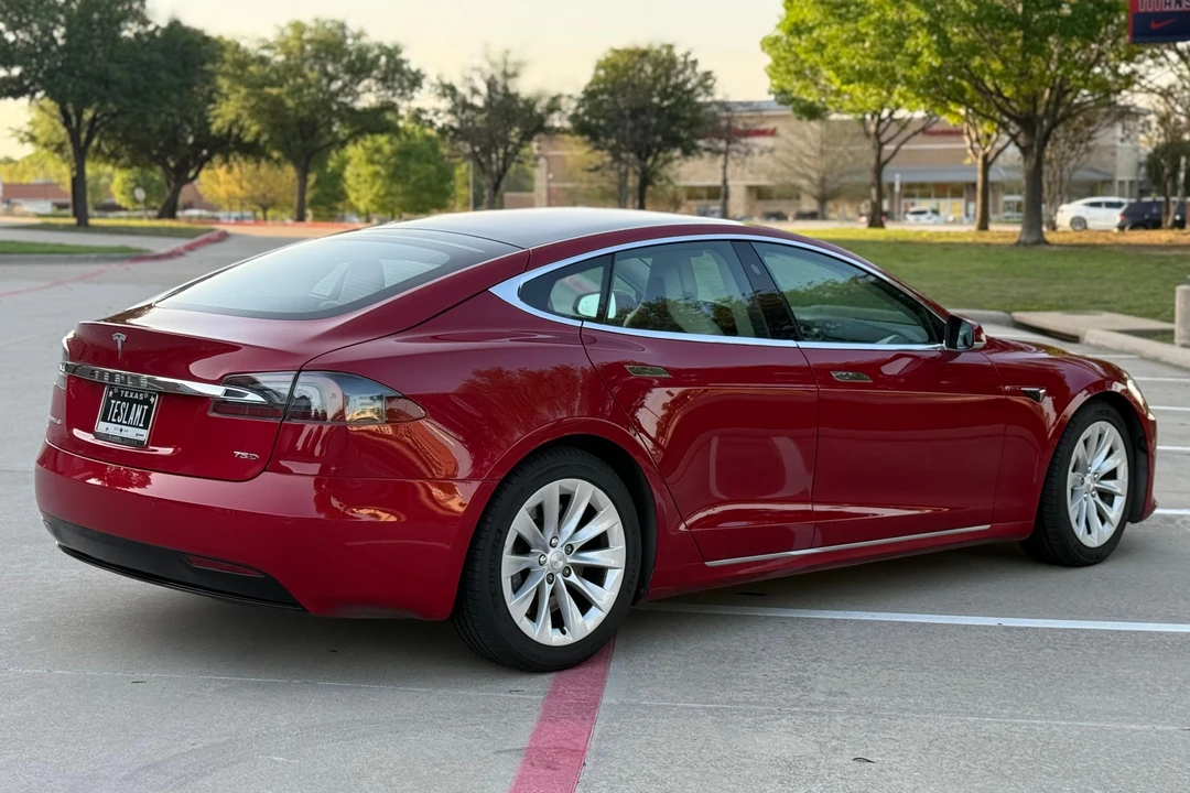 2017 Tesla Model S - Image 4 of 31