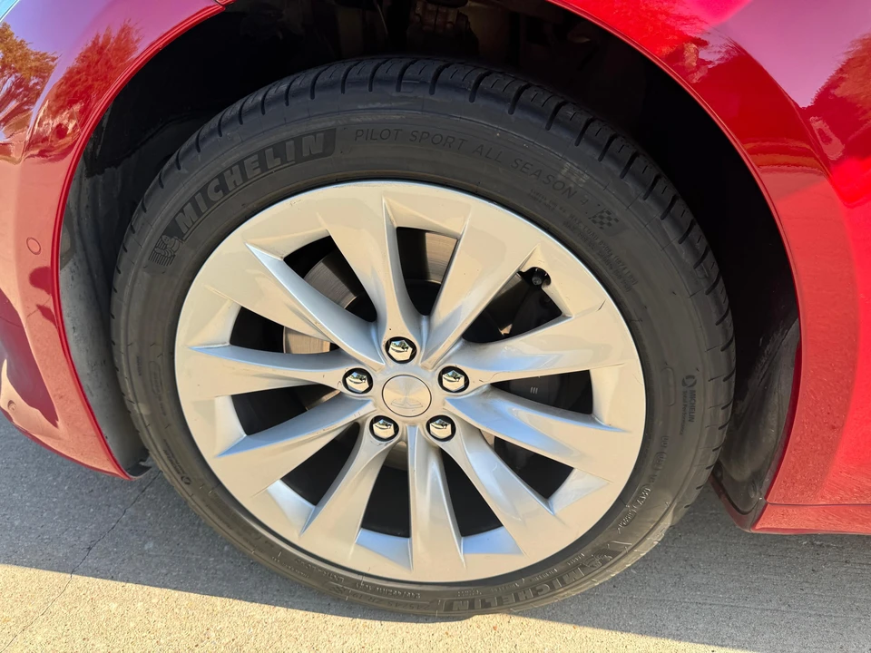 2017 Tesla Model S - Image 26 of 31