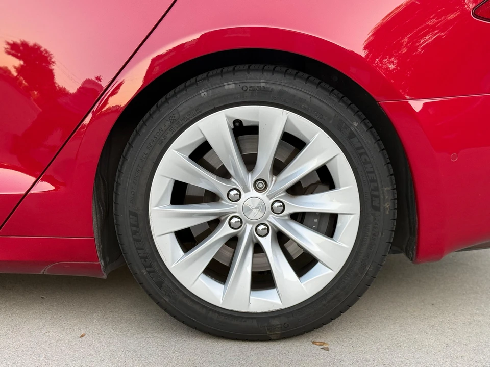 2017 Tesla Model S - Image 22 of 31