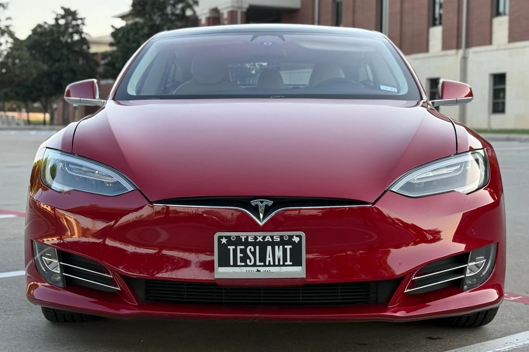 2017 Tesla Model S - Image 2 of 31