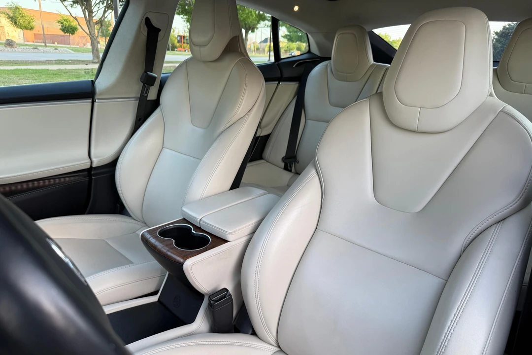 2017 Tesla Model S - Image 28 of 31