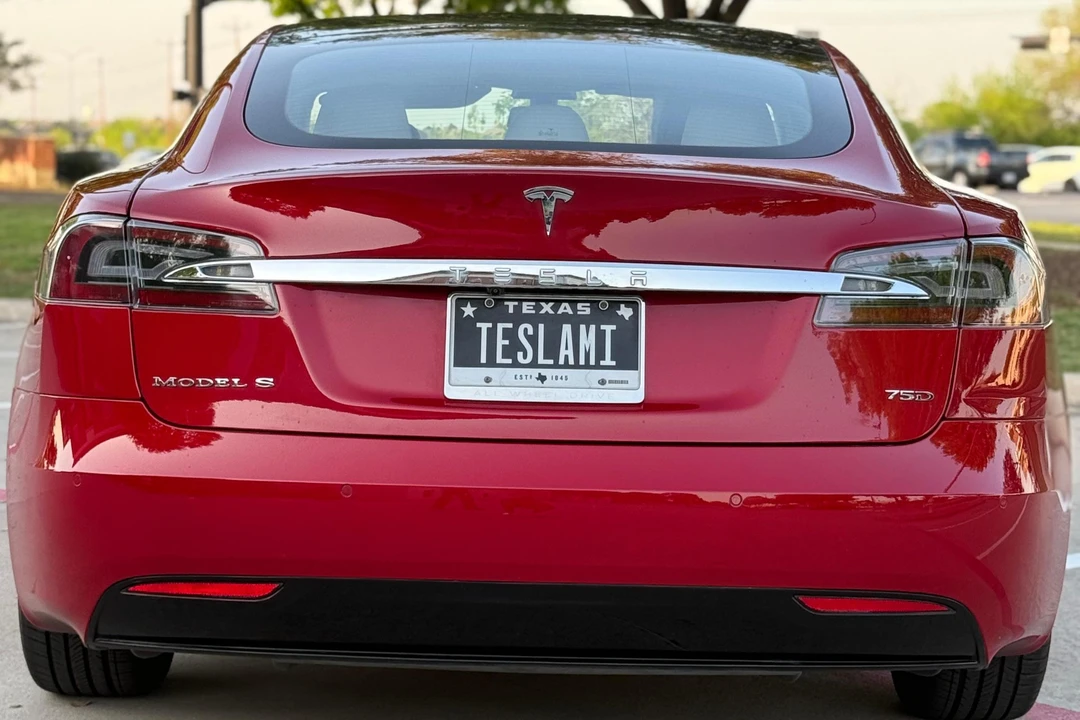 2017 Tesla Model S - Image 9 of 31