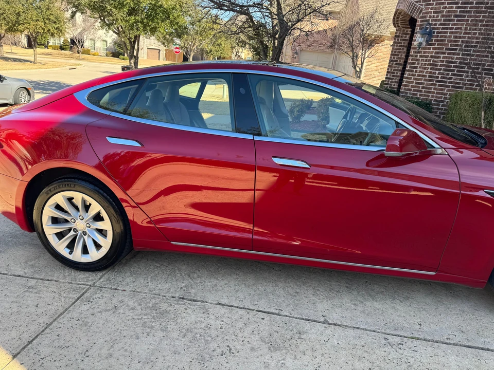 2017 Tesla Model S - Image 18 of 31