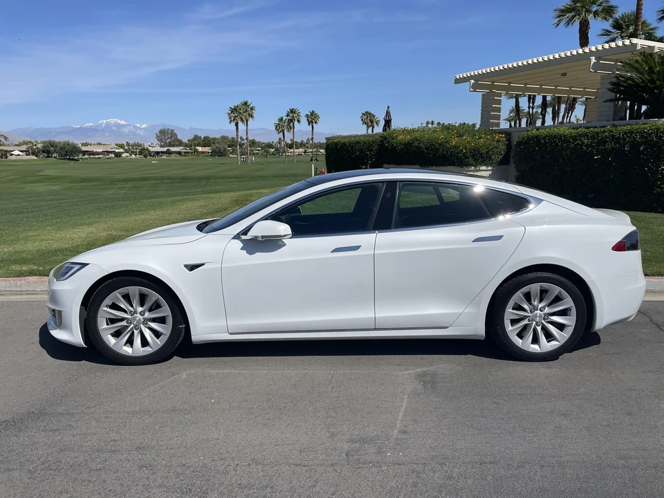 2017 Tesla Model S - Image 9 of 31