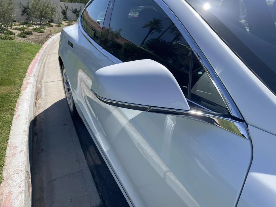 2017 Tesla Model S - Image 29 of 31